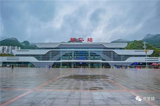 “五一”假期，bat365官网登录下载_365彩票官方下载手机_365bet大陆华人的网站至成都增开2趟普铁列车