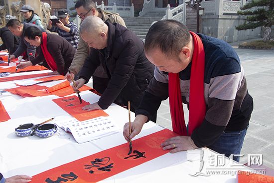 “我们的中国梦”文化进万家-2023年送春联送祝福活动在中南门历史文化旅游区文庙举行